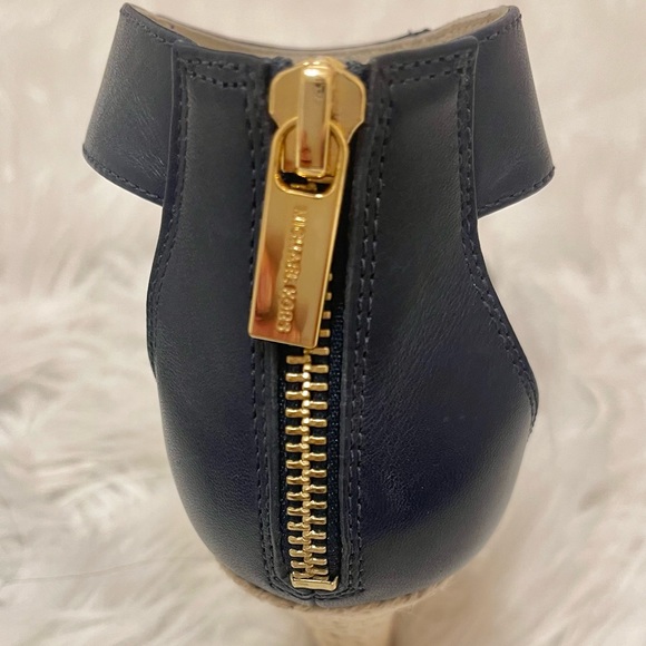 Brand NEW!!!! Michael Kors Navy Wedges - Picture 8 of 12